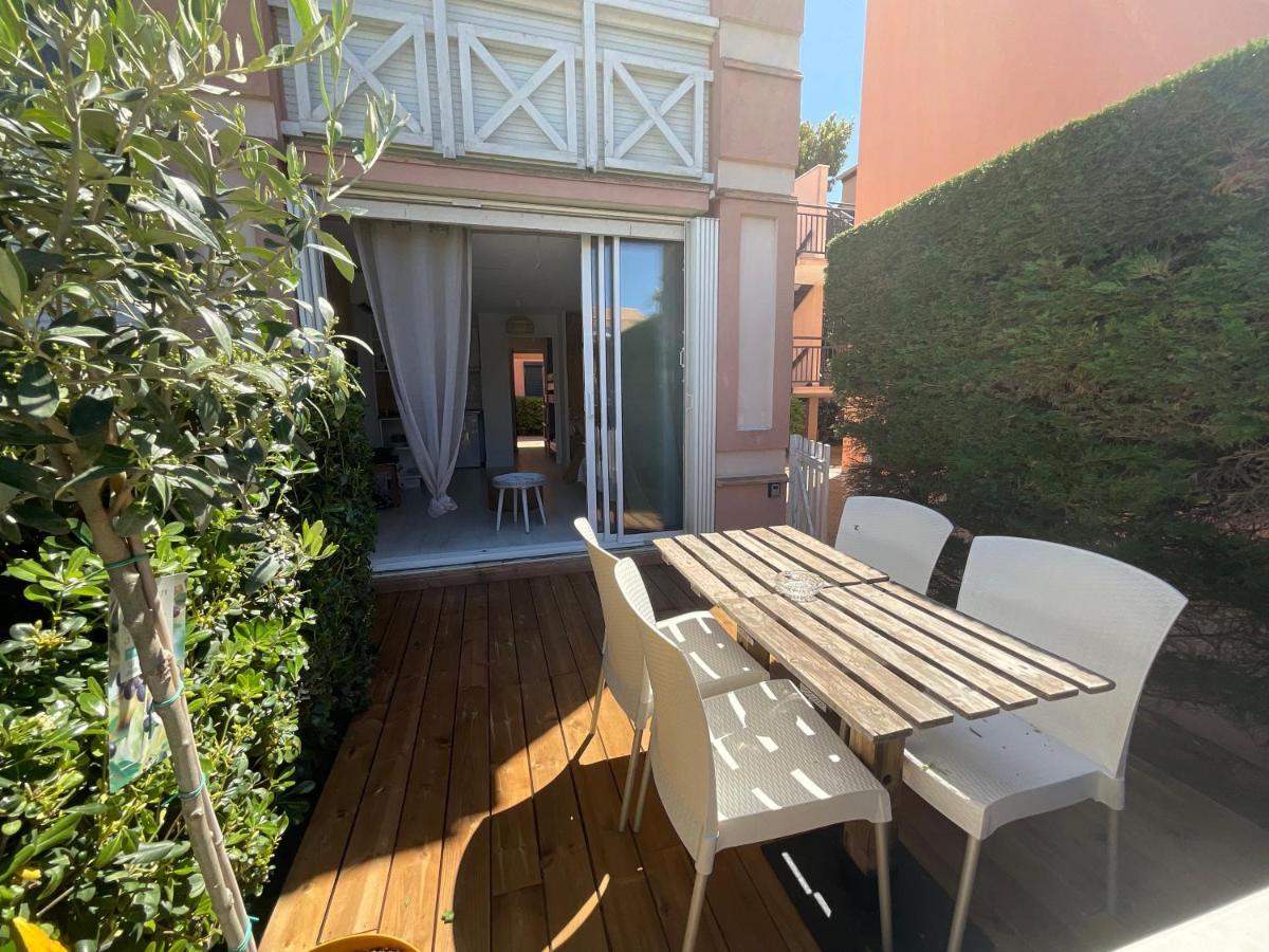 Apartment * * Piscine